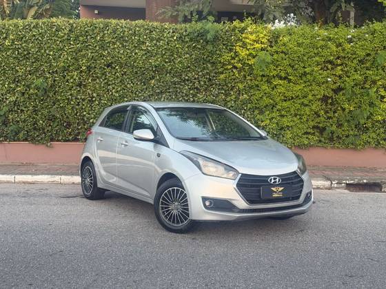 HYUNDAI HB20 1.0 COMFORT PLUS 12V TURBO FLEX 4P MANUAL